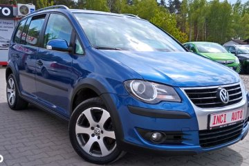Volkswagen Touran 1.4 TSI Cross DSG